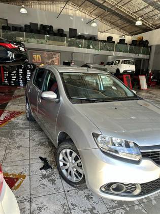 RENAULT SANDERO 1.6 16V SCE FLEX EXPRESSION MANUAL RENAULT SANDERO 1.6 16V SCE FLEX EXPRESSION MANUAL